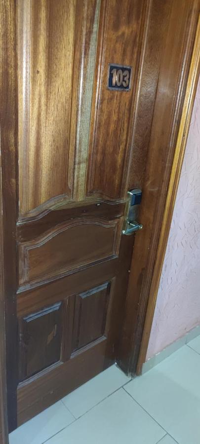 Hotel-Le-Parisien Brazzaville Exteriör bild